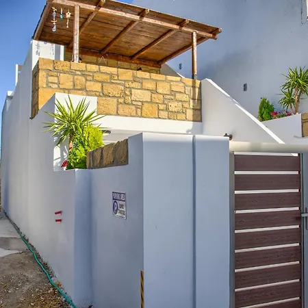 Chris - Malona Malona Village