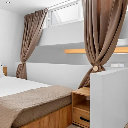 Chris - Malona 펜션 Malona Village