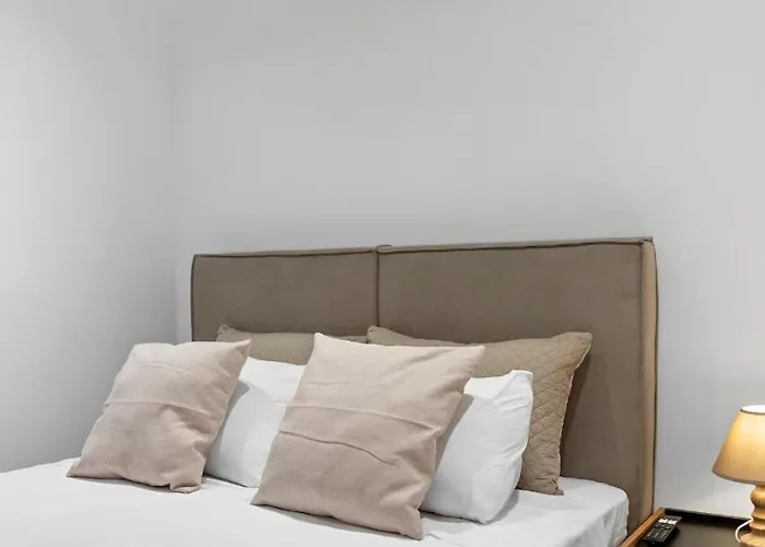 Chris - Malona 펜션