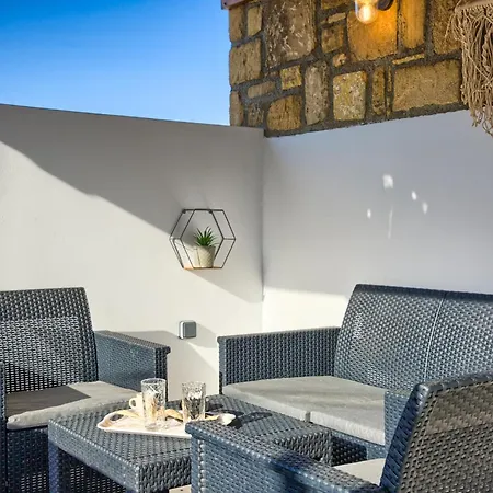 بيت للعطل Chris - Malona