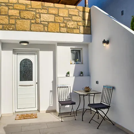 Dom wakacyjny Chris - Malona Malona Village