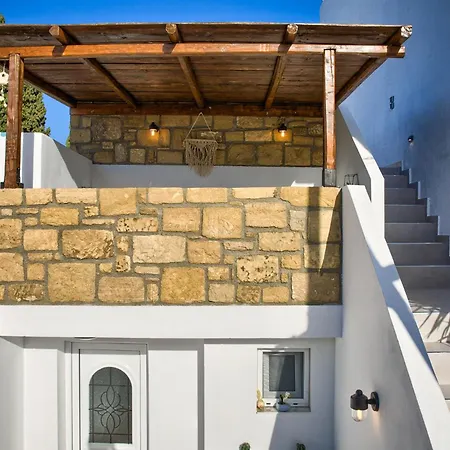 Chris - Malona Μάλονα Village