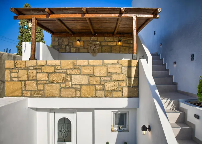 Chris - Malona Μάλονα Village