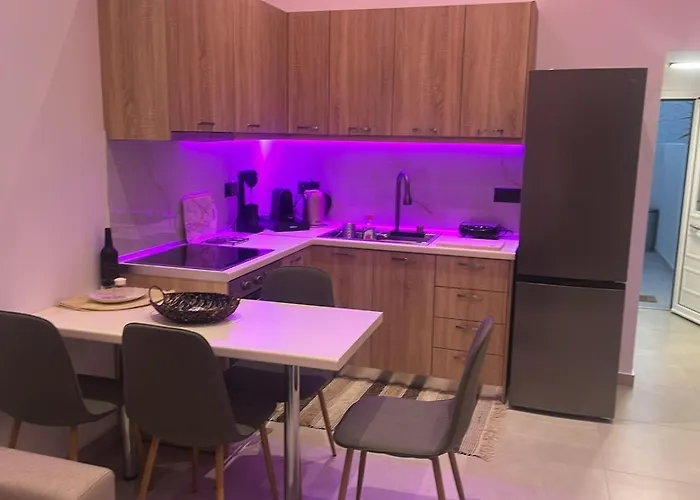 Chris - Malona Malona Village